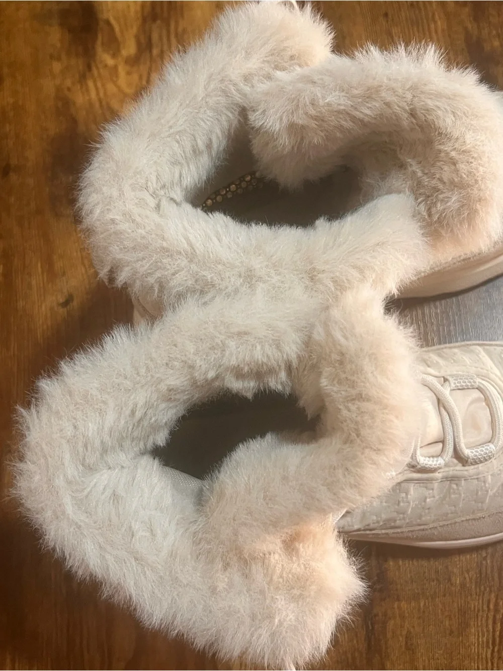 Columbia Women's two tone cream Faux-Fur Winter Lace-Up Boots